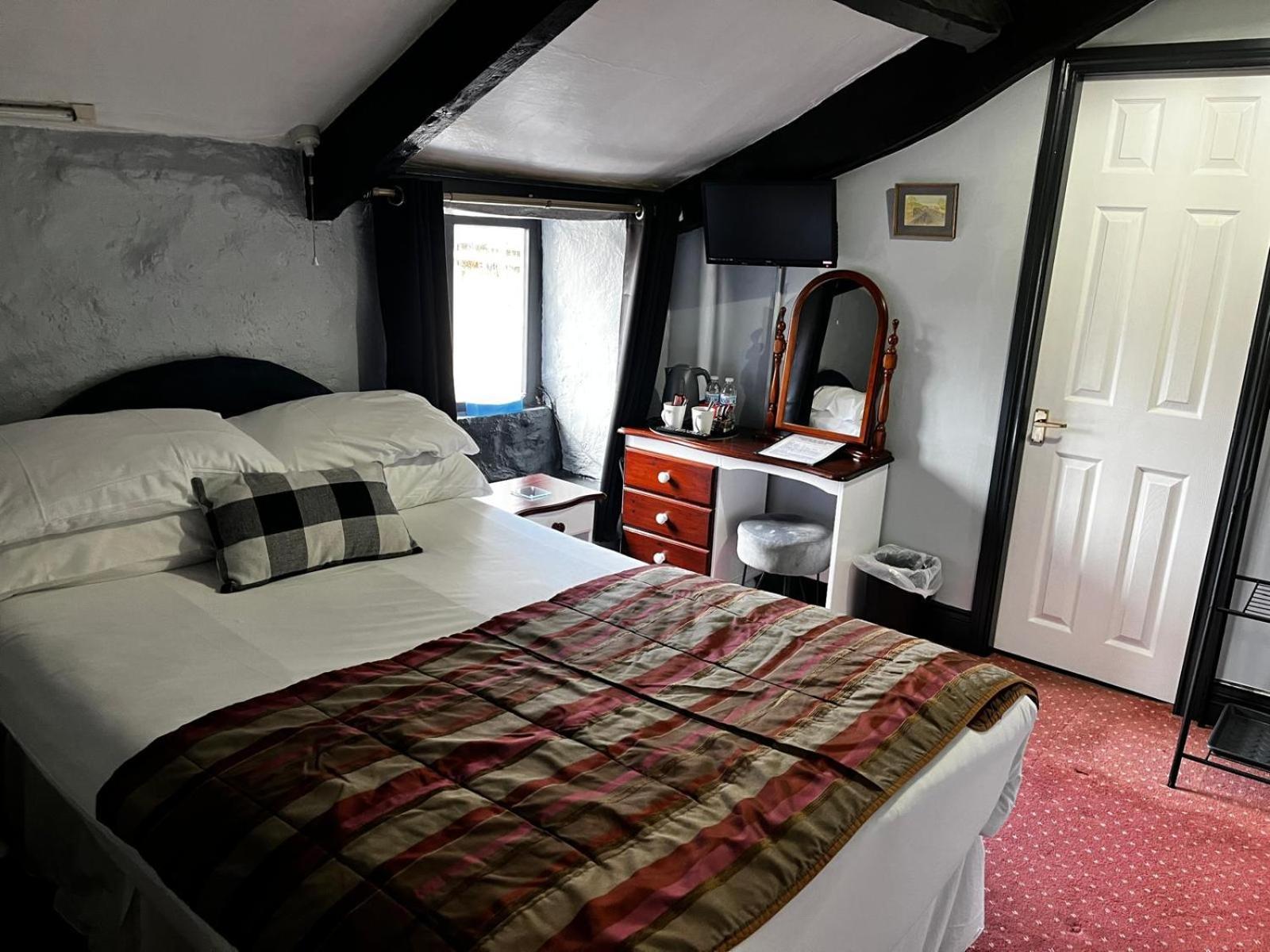 Black Bull Hotel Рит Экстерьер фото