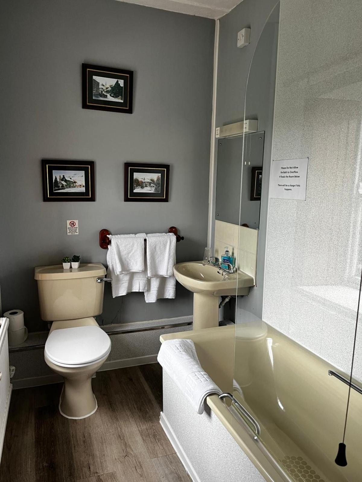 Black Bull Hotel Рит Экстерьер фото