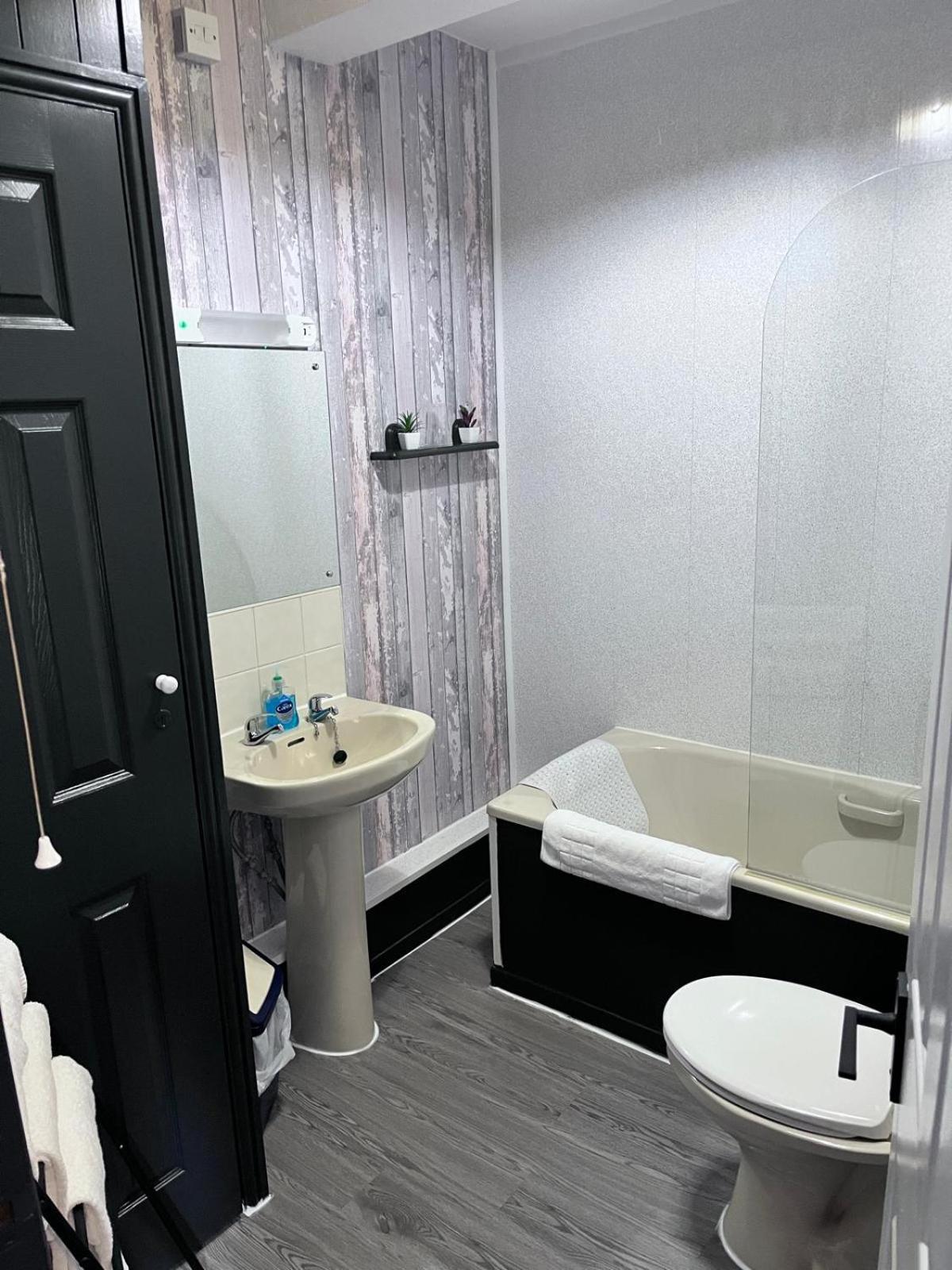 Black Bull Hotel Рит Экстерьер фото